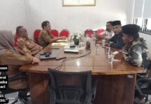 Warga Asem Raja: Birokrasi Sampang Hasil Imbal Jasa, Ingatkan: Jangan Ikut Demokrasi Berbasis Imbal Jasa, Kita Rakyat Akhirnya yang Jadi Korban
