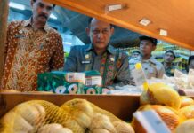 Sidak Pasar dan Swalayan, Sekdakab Deli Serdang Pastikan Stok Aman dan Harga Stabil Jelang Iduladha
