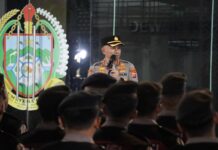 Kapolrestabes Medan Arahkan Personel Tetap Humanis dalam Pengamanan Aksi KBMN di DPRD Sumut