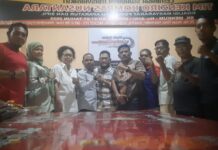 Rapat Pengurus Berdirinya Perkumpulan Media MON ke Notaris