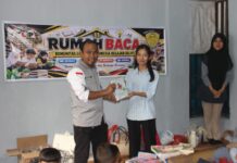 Komunitas Literasi Indonesia Belajar Terima Donasi 180 Buku dari Indorelawan x Novo Club by Paragon