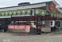 Pegawai Kawah Deli Kopi Marah-Marah Ketika di Tergur oleh Pelanggan ! ada lalat di minuman.Pelanggan Kecewa dengan Sikap Pegawai