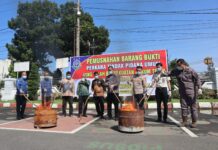 Waka Polres Binjai Hadiri Pemusnahan Barang Bukti di Kejaksaan Negeri Binjai